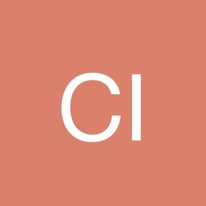 Meet your Posher, Claudia